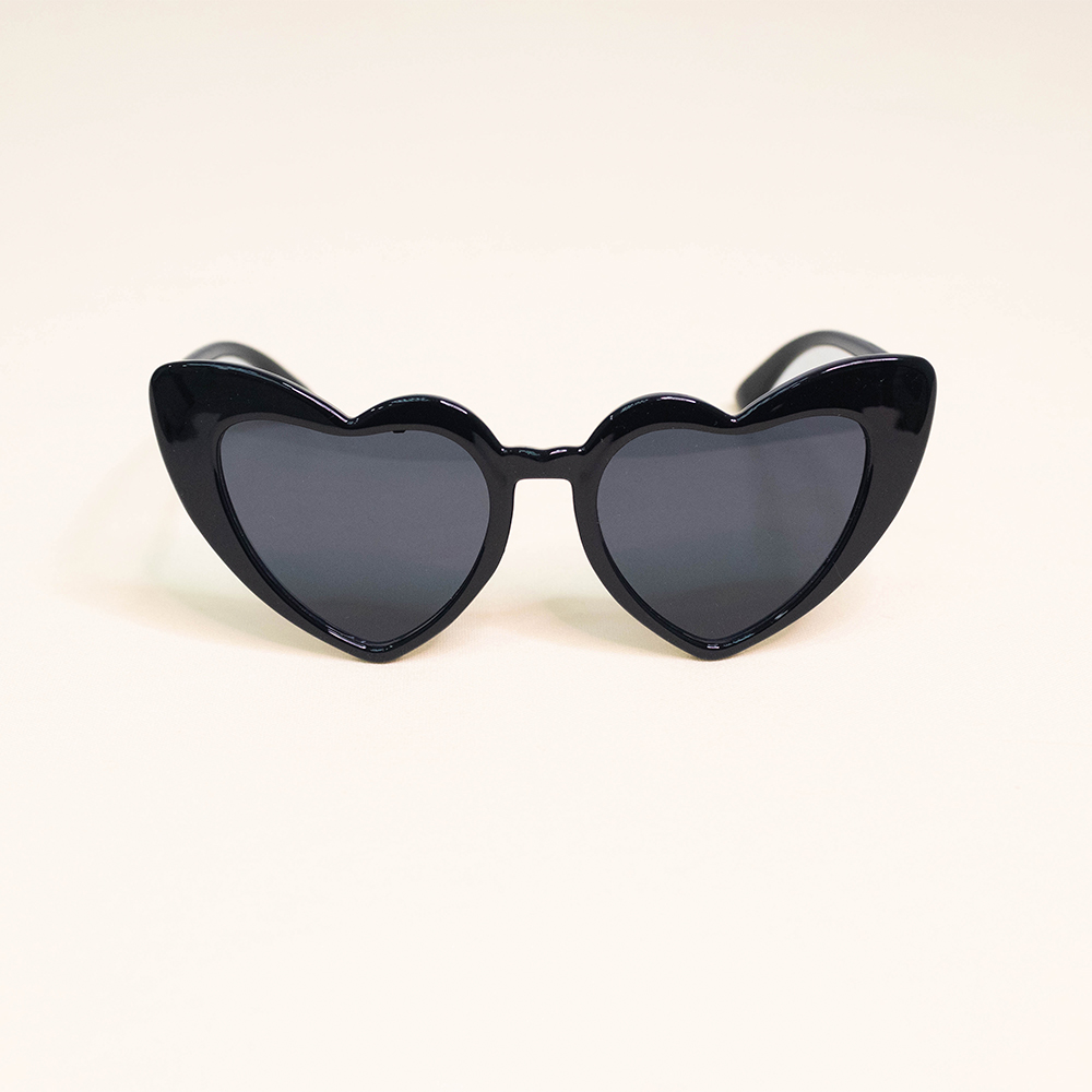 Lentes de Sol Negros de Corazón para Niña