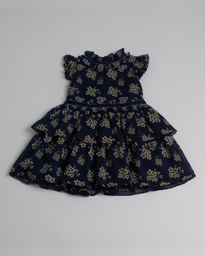Vestido con estampado de flores metalizadas