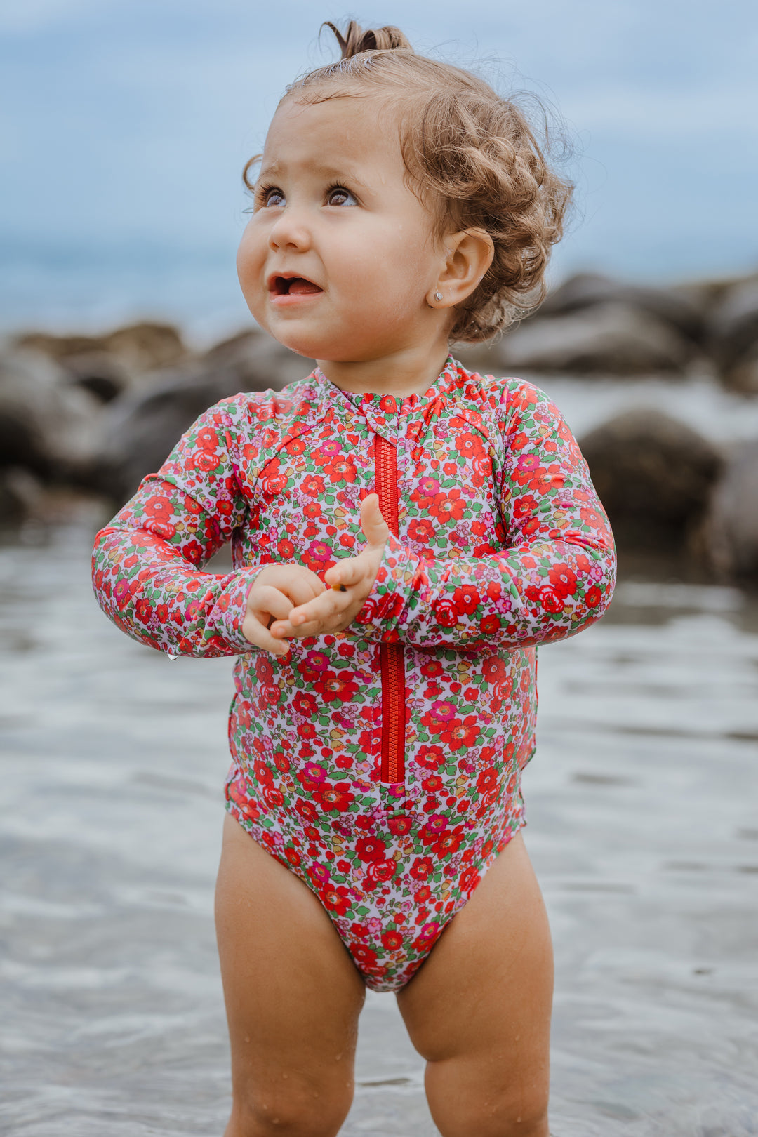 Traje de baño manga larga con estampado de flores multicolor