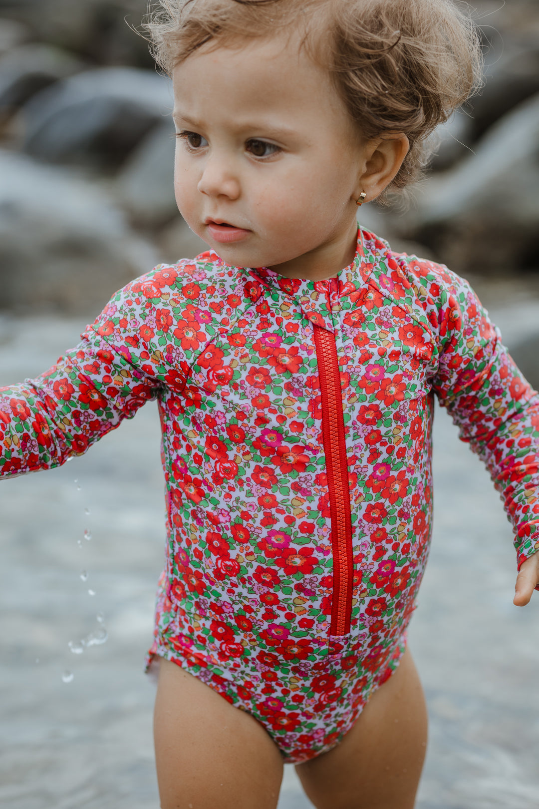 Traje de baño manga larga con estampado de flores multicolor