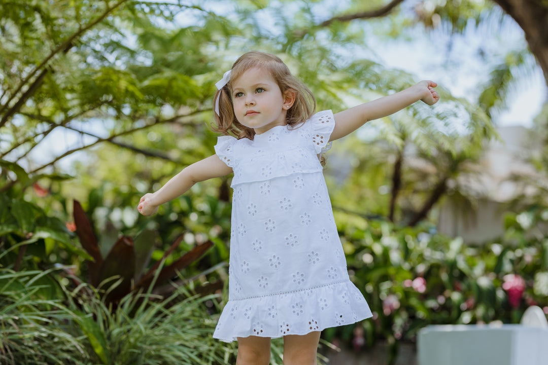 Vestido blanco de ojete