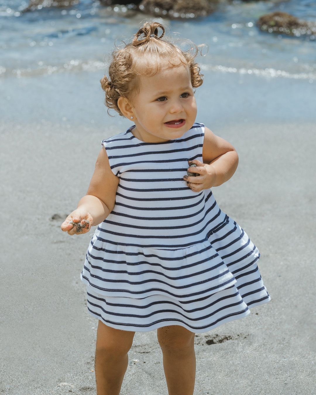 Vestido sin mangas con rayas blancas y azules