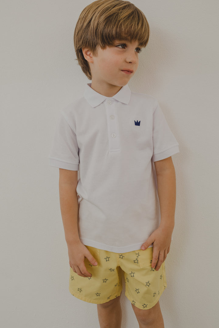 Short amarillo con tortugas y elástico en la cintura
