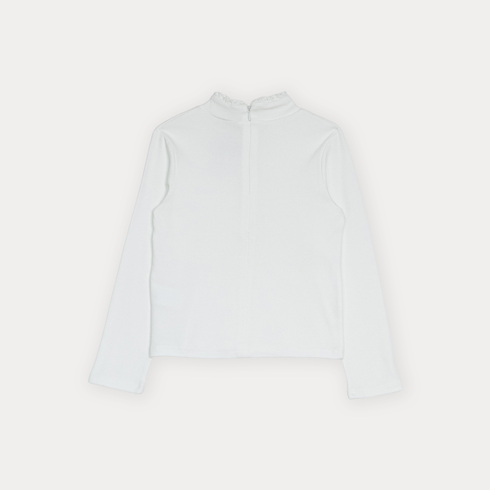 Franela De Algodón Manga Larga Crema Cuello Tortuga Con Detalle De Eyelet Para Niña