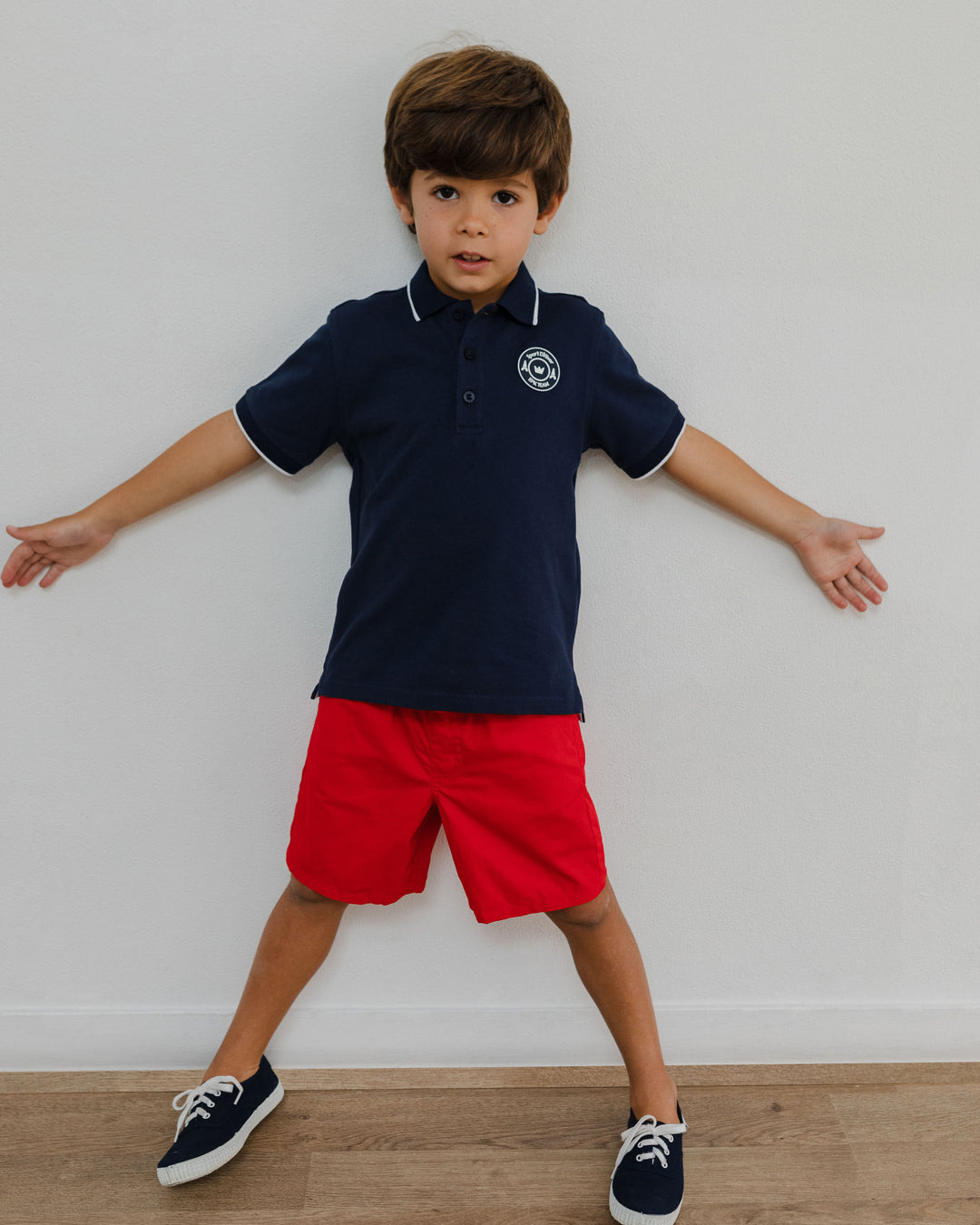 Chemise con parche de goma