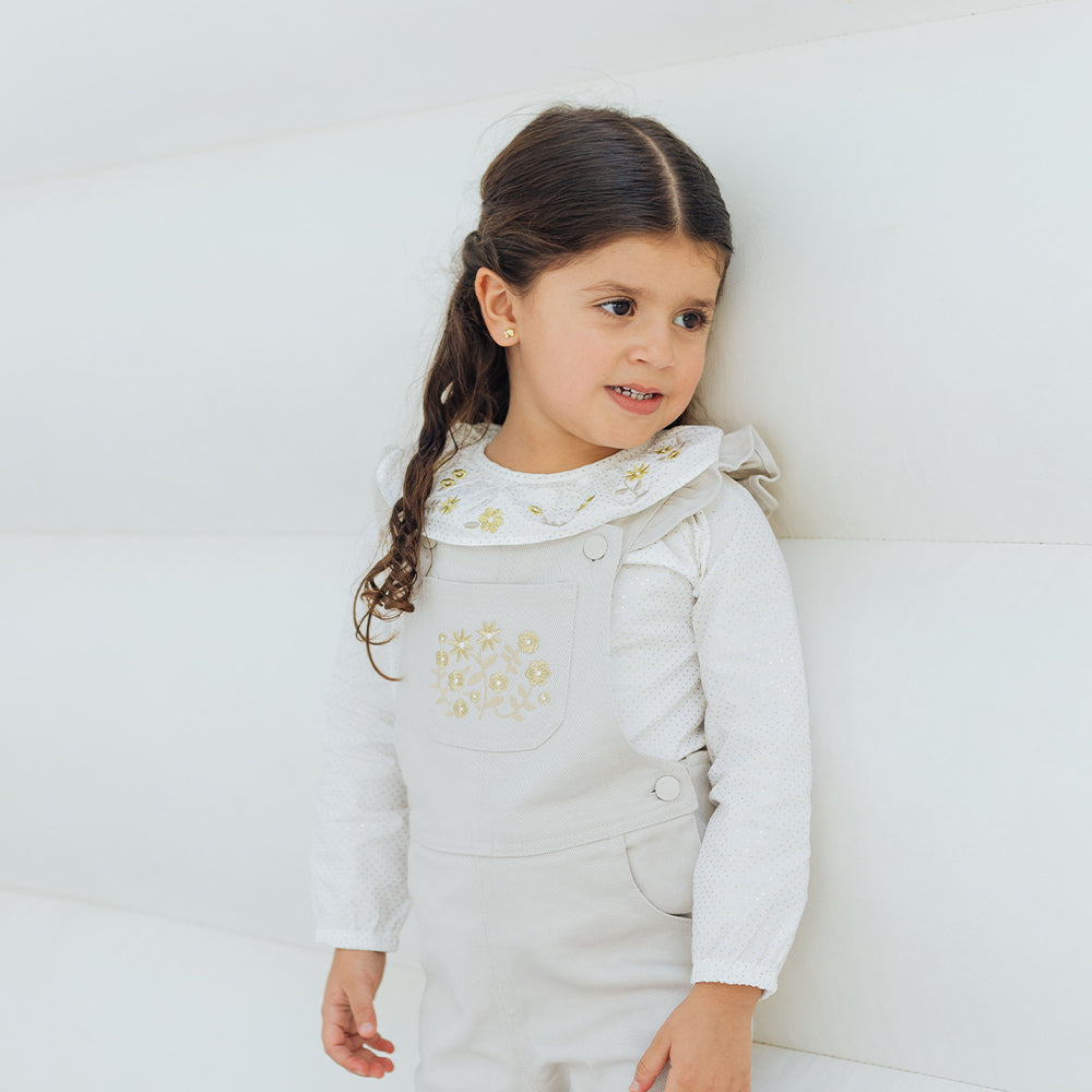 Braga Larga Crema de Twill con Bordado Dorado de Flores en Bolsillo para Bebé Niña