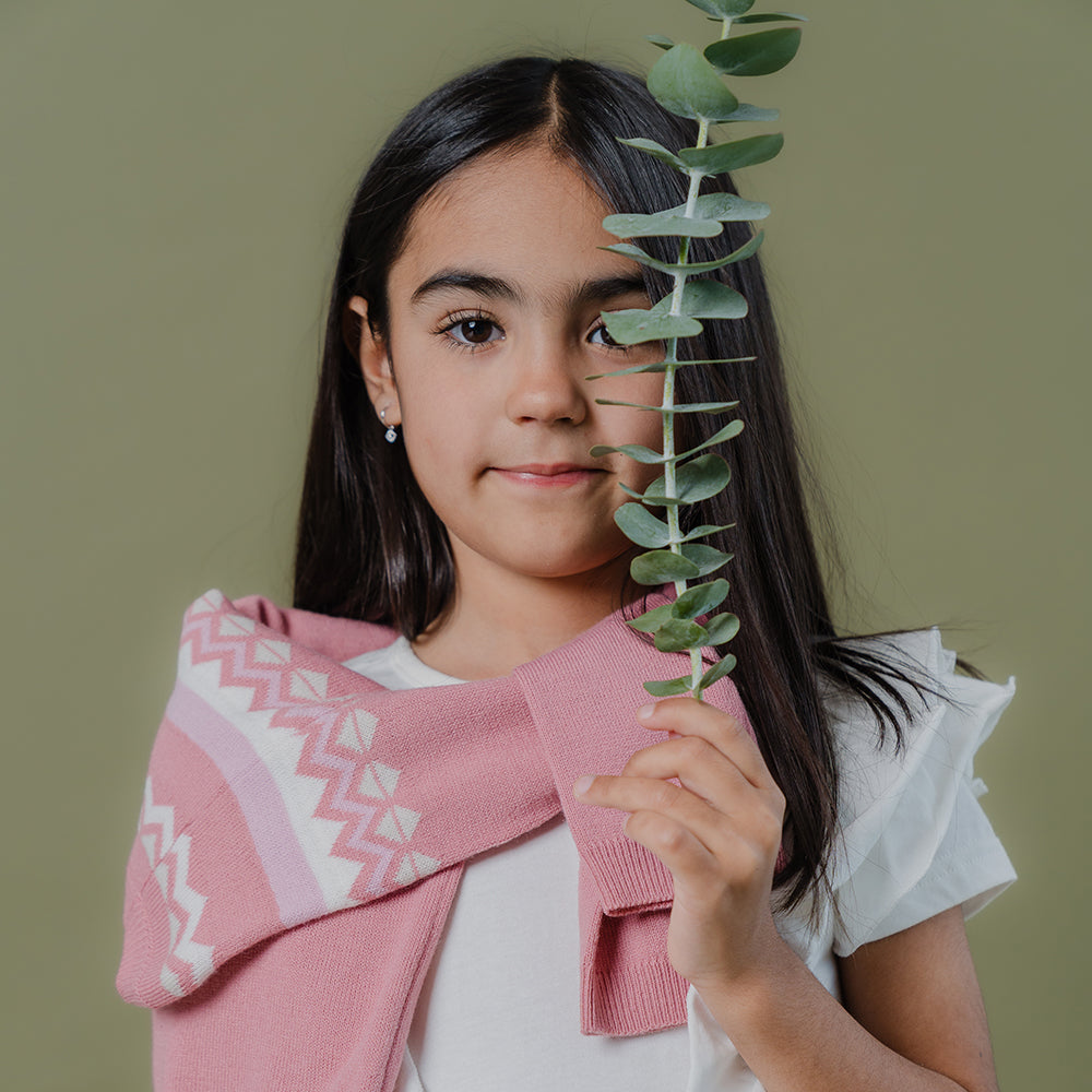 Suéter Rosado de Tela Tipo Cashemira para Niña