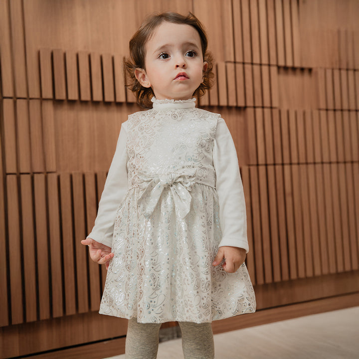 Vestido De Tela Ligera Blanco Con Estampado De Bacterias En Plateado Metálico Para Bebe Niña