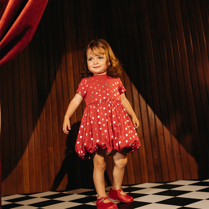 Vestido De Tela Ligera Roja Con Estampado De Corazones Plateados Metálicos Para Bebe Niña