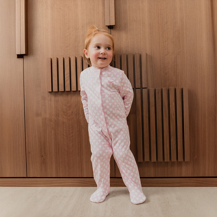 Pijama De Algodón Rosado Con Estampado De Corazones Blancos Para Bebe Niña