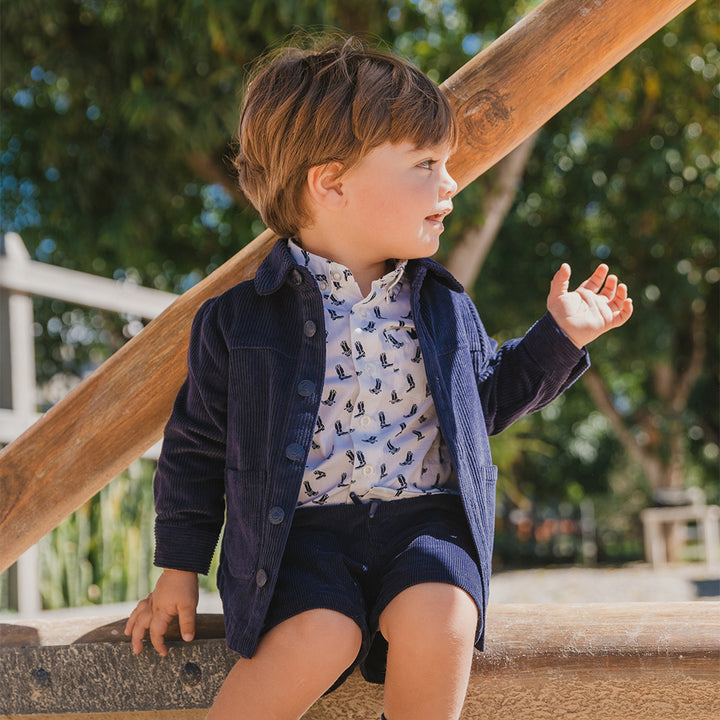 Camisa De Popelina Blanca Con Estampado De Botas Vaqueras Para Bebe Niño