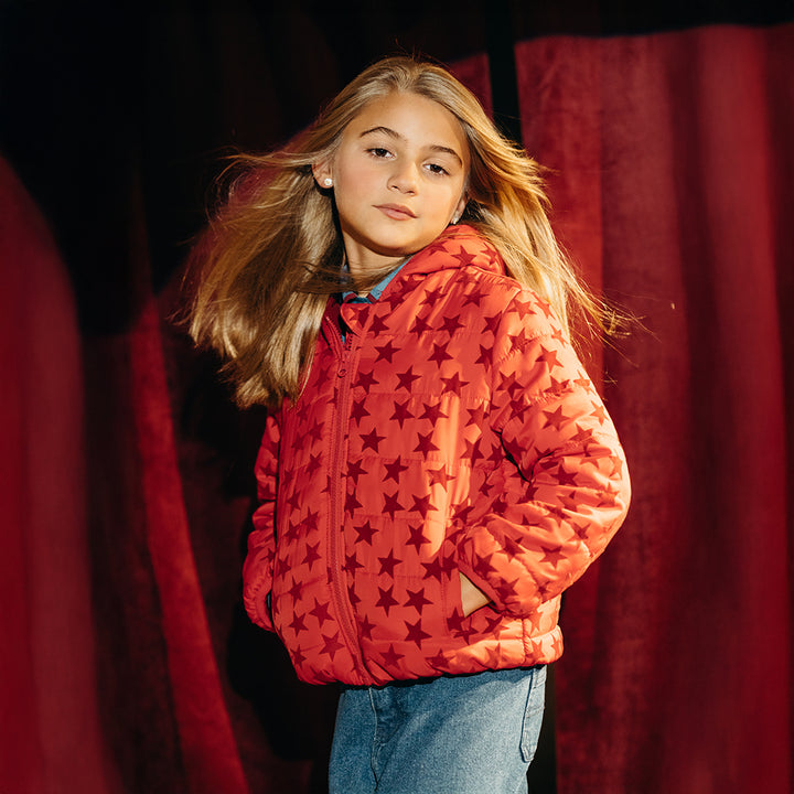 Chaqueta Acolchada Roja Con Estrellas De Terciopelo Vinotinto Para Niña