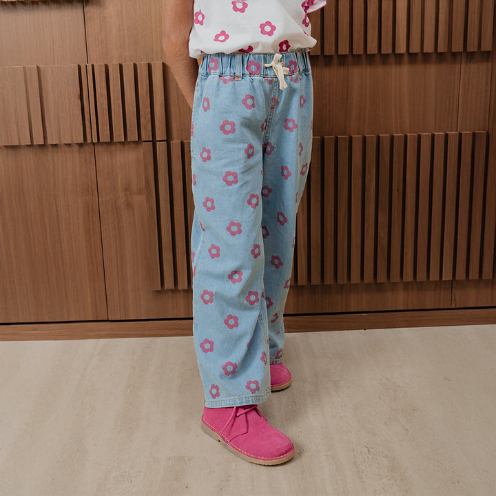 Jean Azul Claro Con Estampado De Flores Fucsia Para Niña