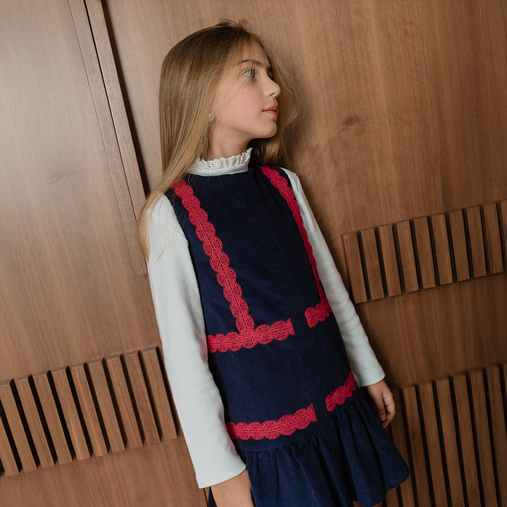 Franela De Algodón Blanco Manga Larga Cuello Tortuga Con Detalle En Eyelet Para Niña