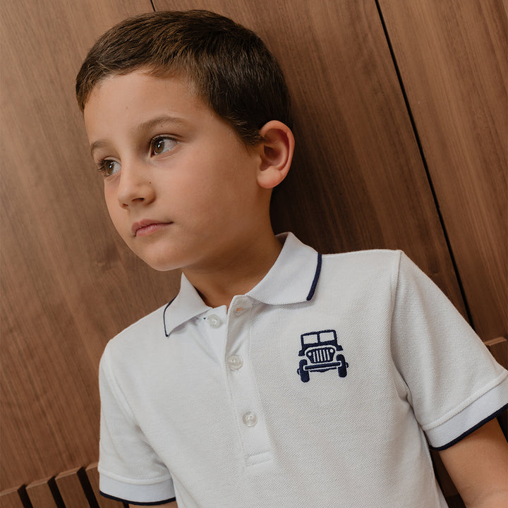 Chemise De Piqué Blanco Con Bordado De Carrito Para Niño
