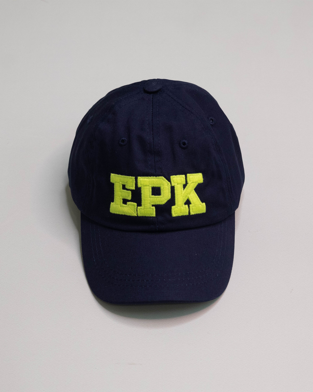 Gorra azul oscuro con logo EPK