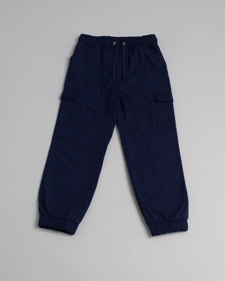 Pantalón cargo con ajustador