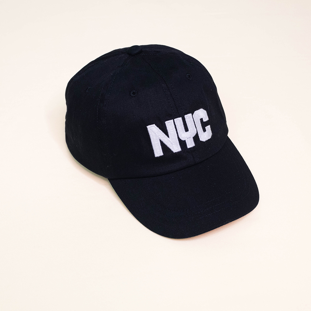 Gorra Negra con Bordado de NyC para Niño