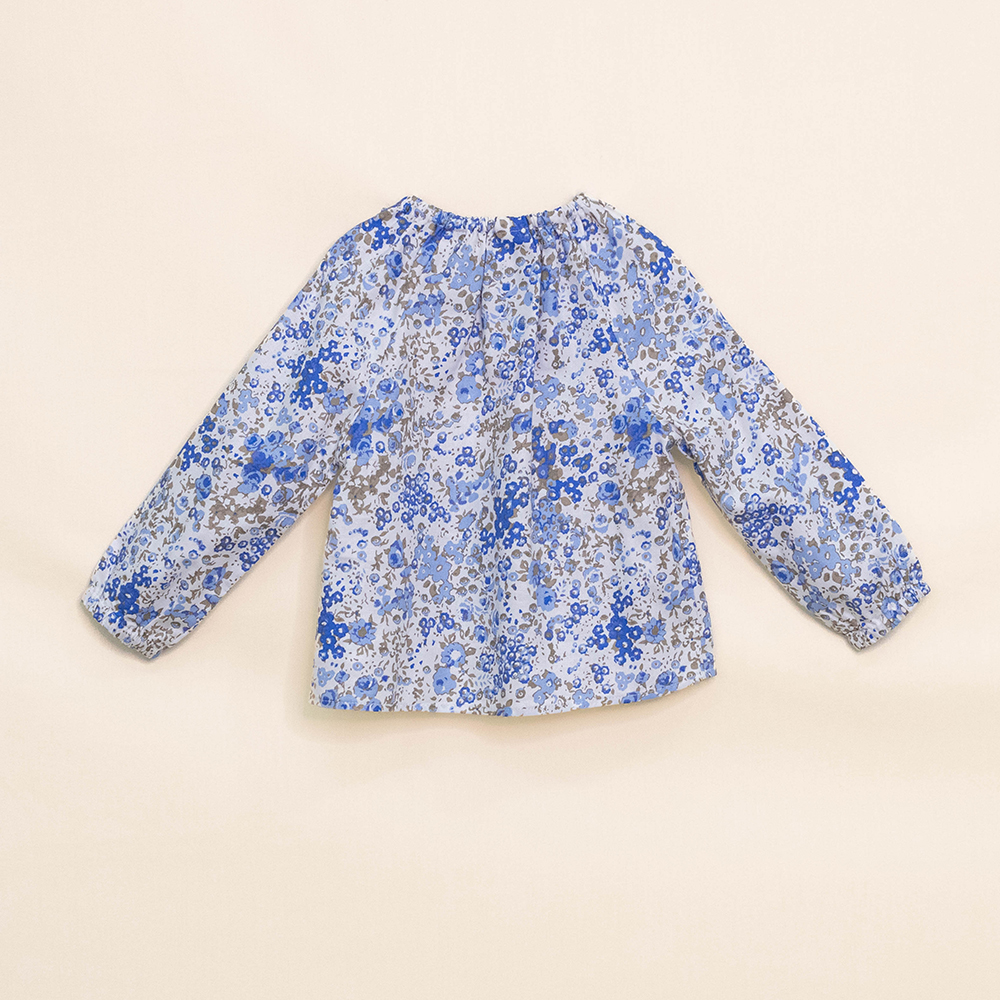 Blusa Manga Larga de Flannel con Estampado de Flores Azules para Niña