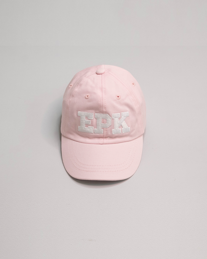 Gorra rosada con logo EPK