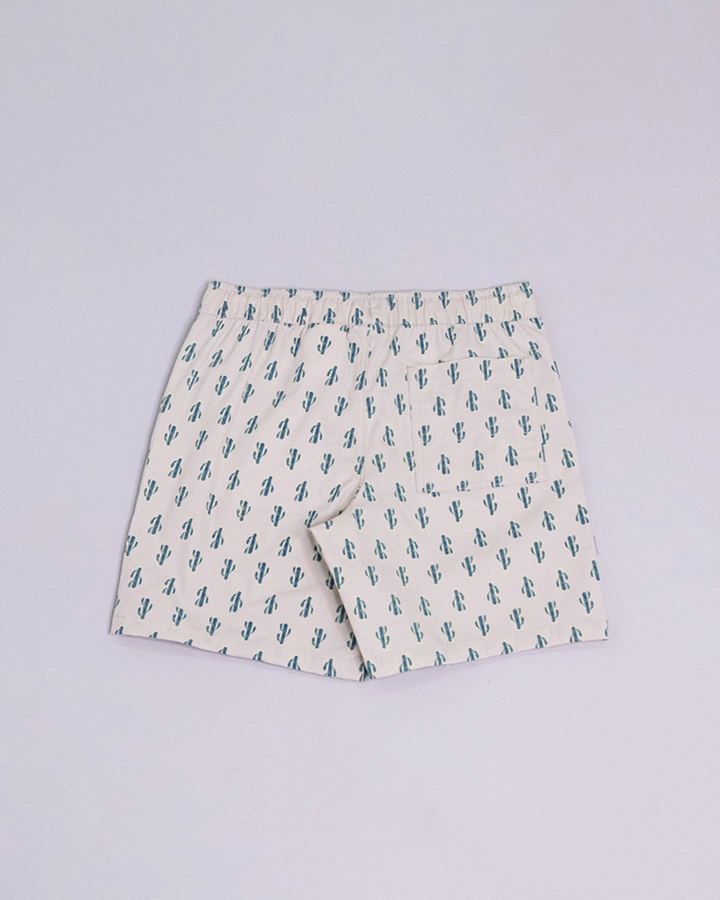 Short crema con cactus verdes y elástico en la cintura