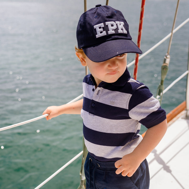 Gorra azul marina con EPK en blanco