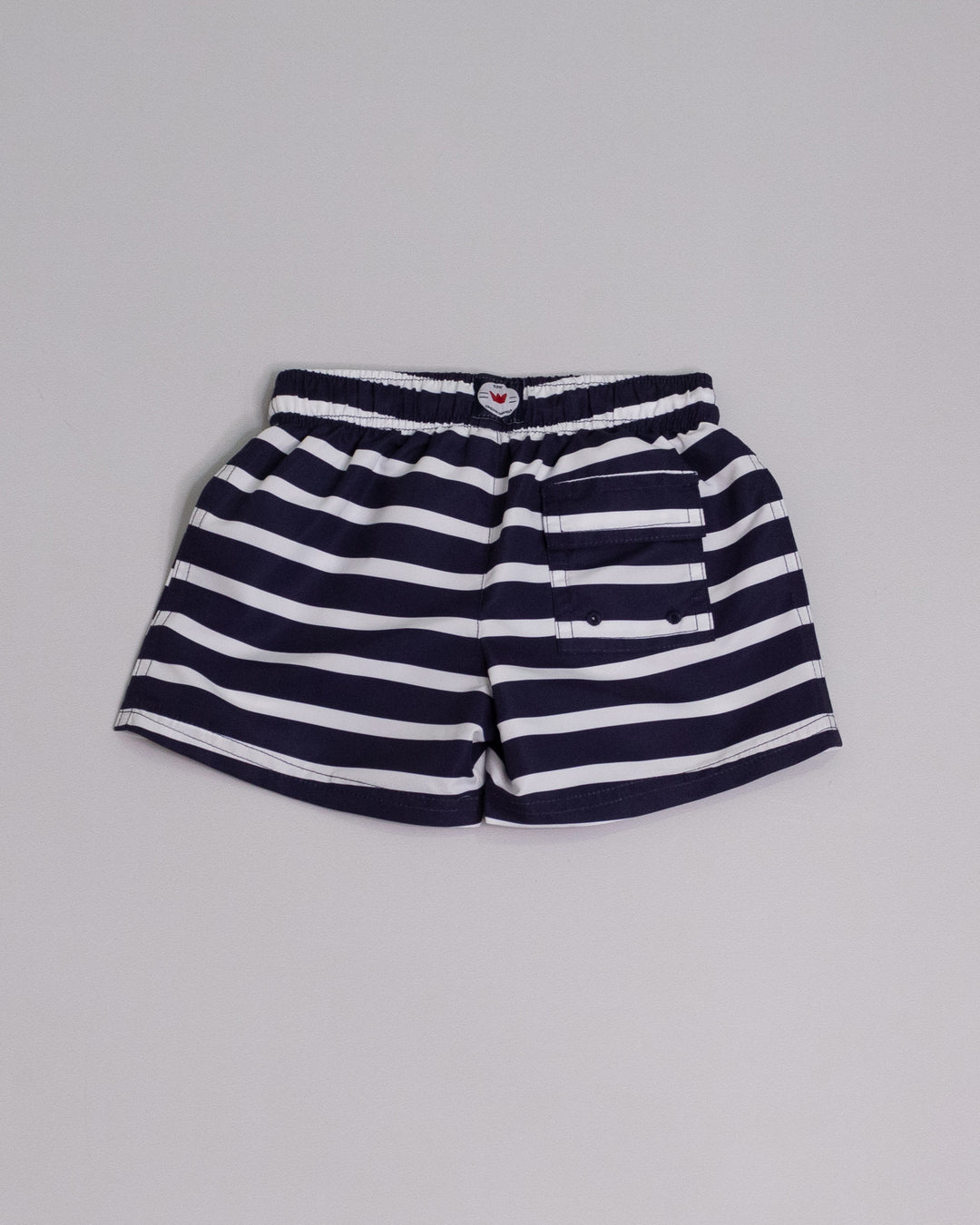 Traje de baño de rayas azul marino y blanco