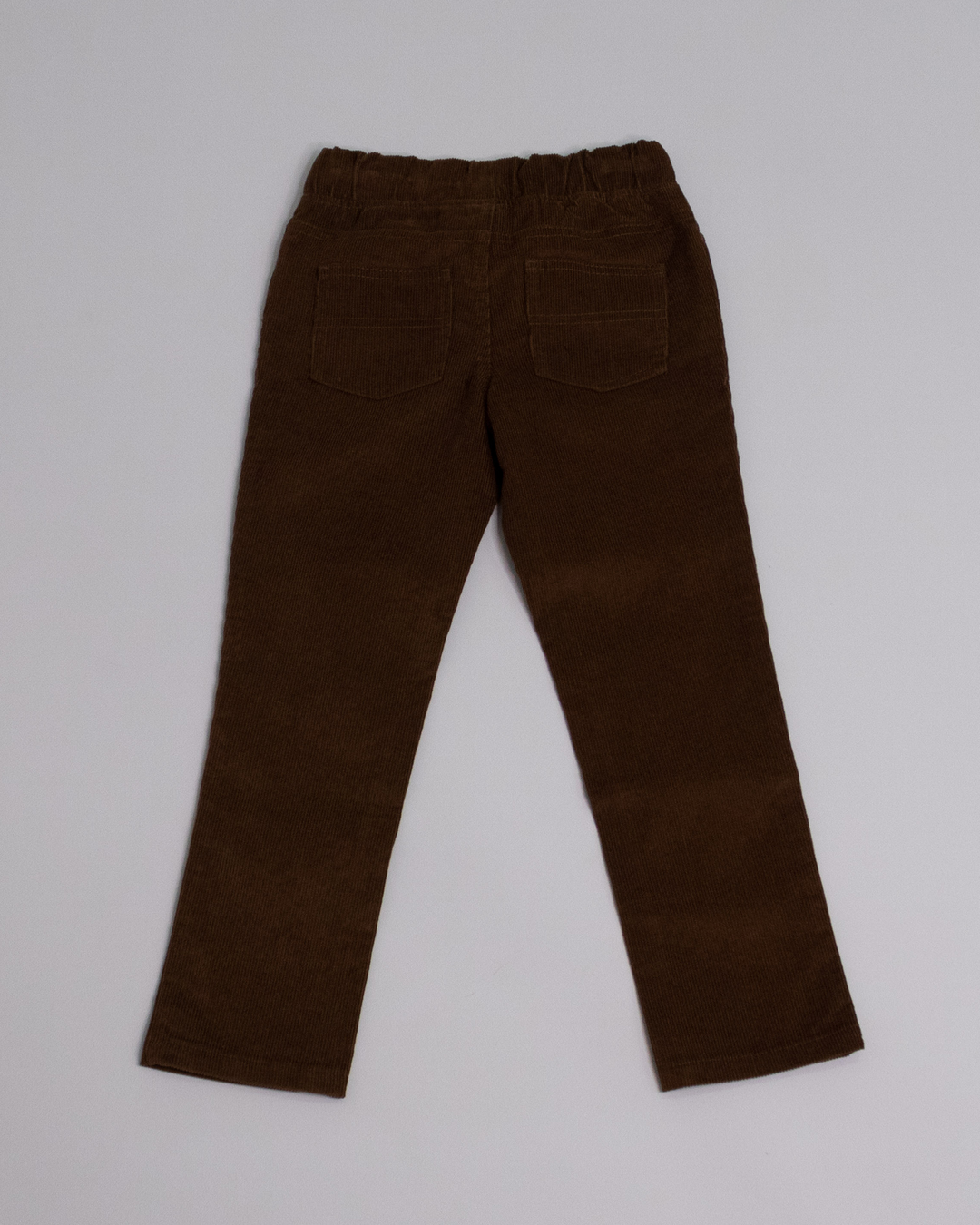 Pantalón de corduroy marrón con elástico en la cintura