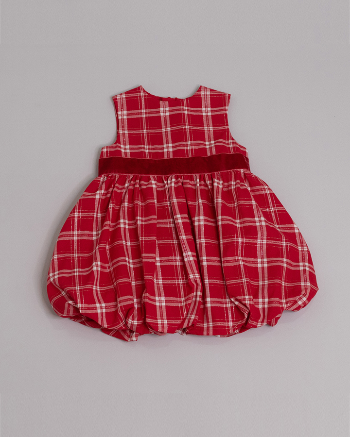 Vestido rojo con rayas plateadas y cinta de terciopelo roja