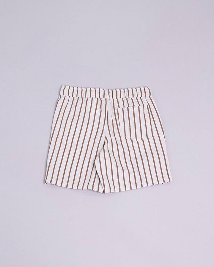 Short de rayas blancas y marrones