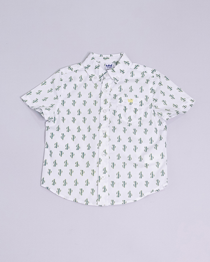 Camisa blanca manga corta con estampado de cactus