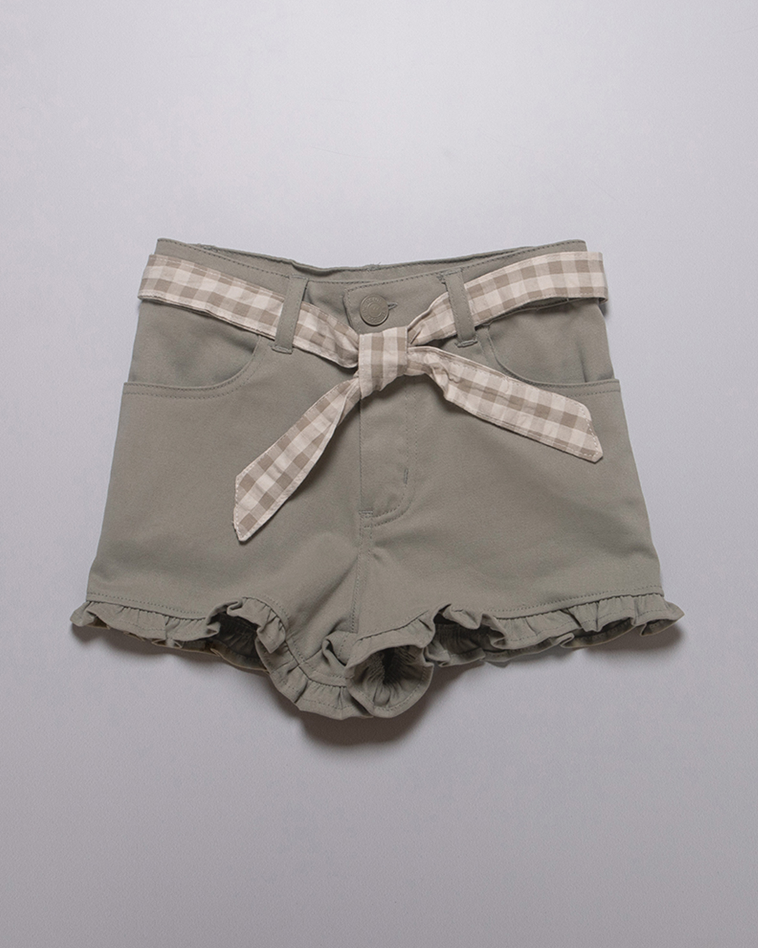 Short verde con cinturon de vichy