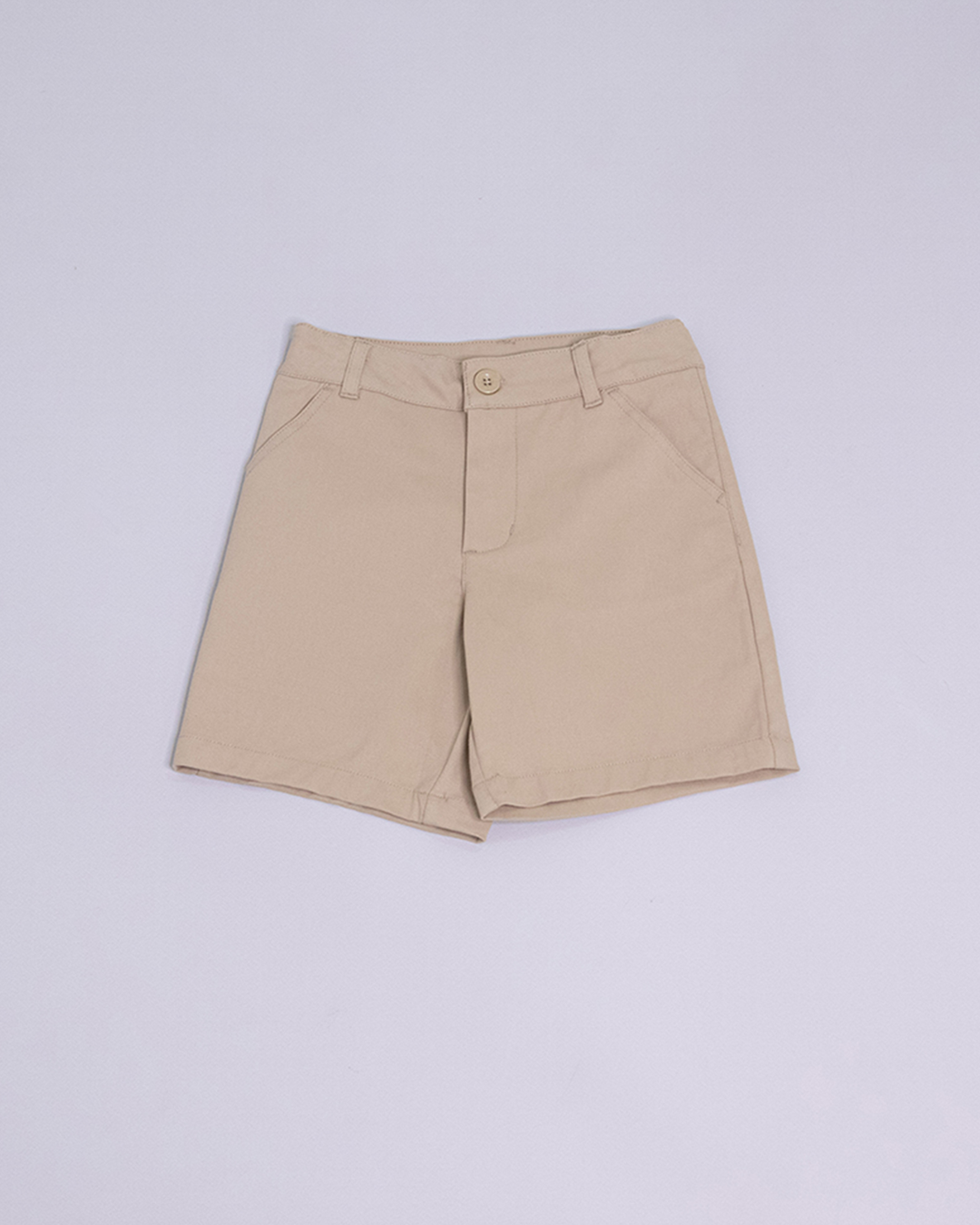 Short beige con bolsillos