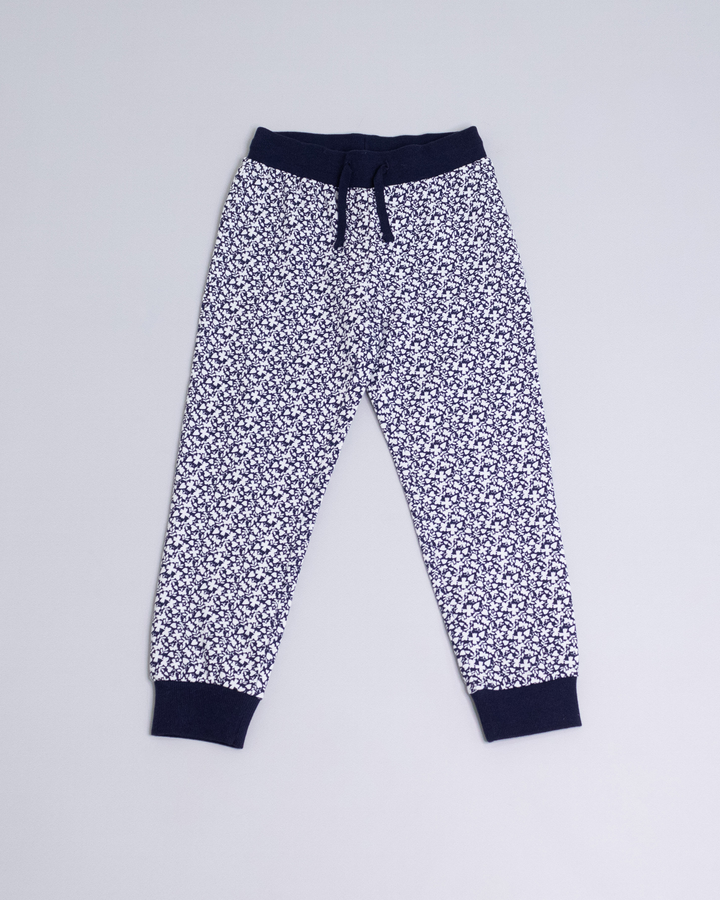 Jogging con estampado blanco y azul marino