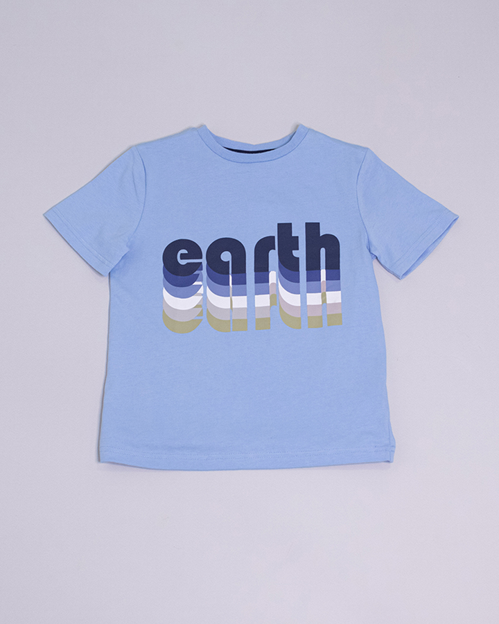 Franela azul manga corta con gráfico ¨Earth¨