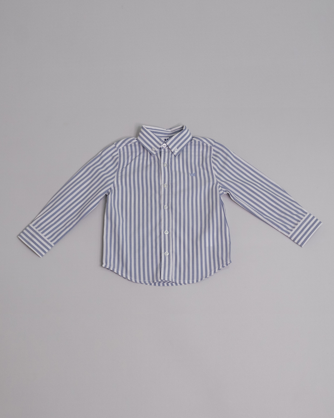 Camisa manga larga de popelina de rayas blancas y azules