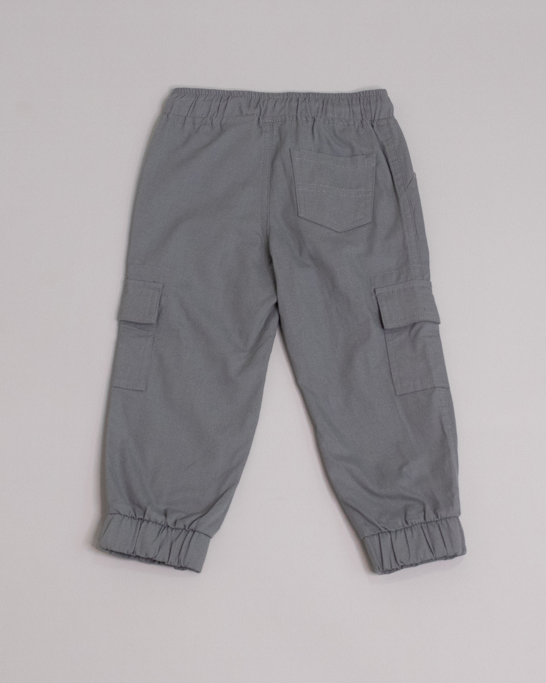 Pantalón cargo gris