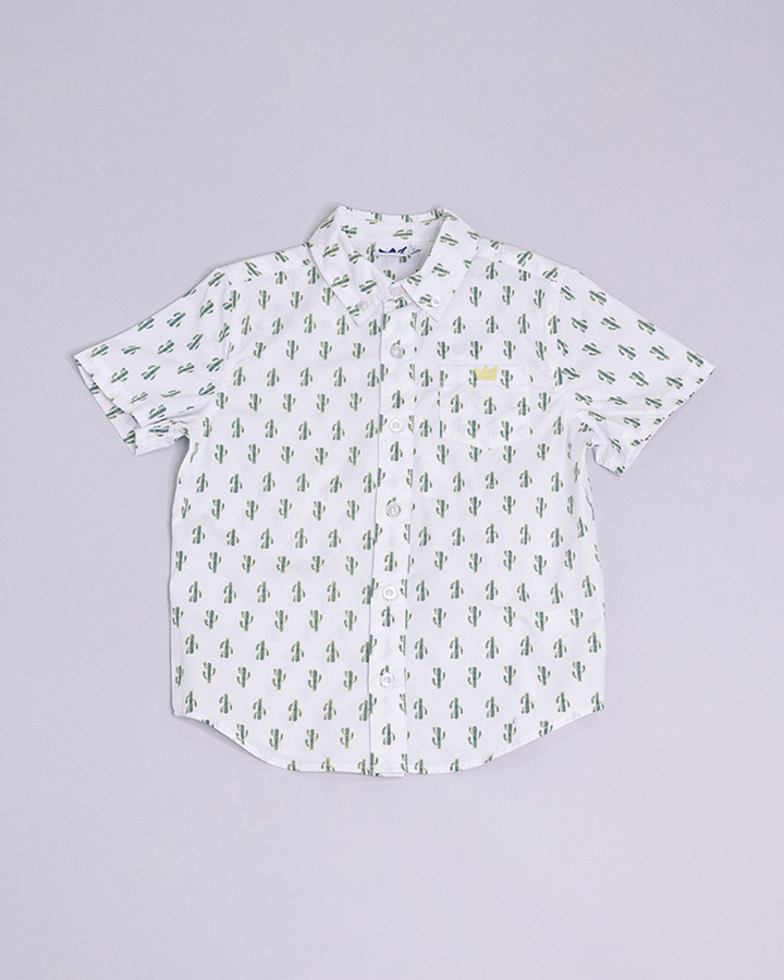 Camisa blanca manga corta con estampado de cactus