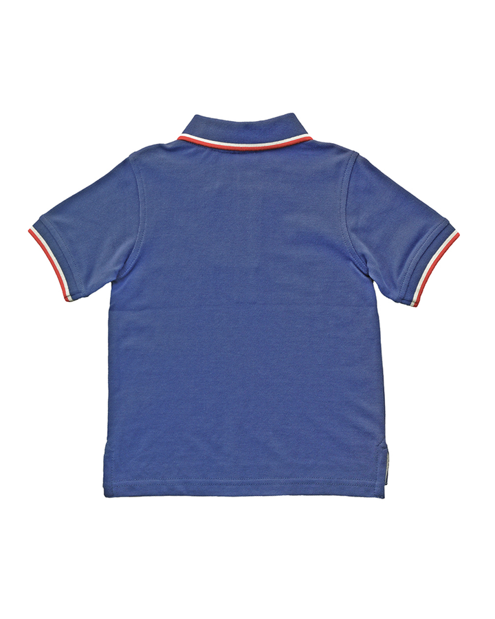 Polo azul con rayas en cuallo y mangas en rojo y stone